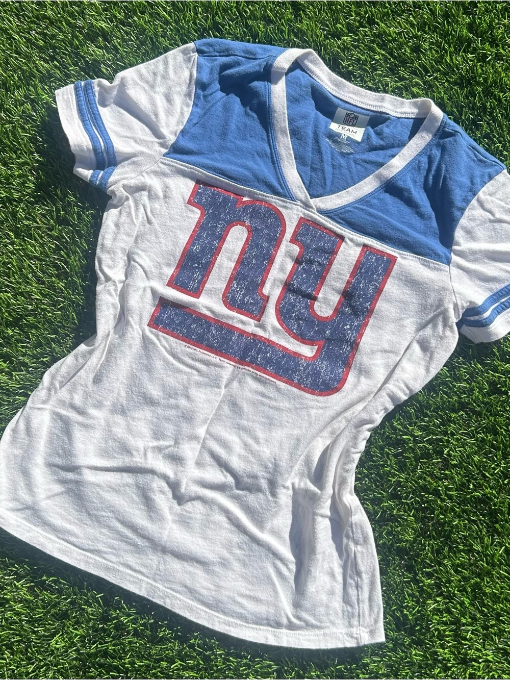 NFL New York Giants V-Neck Team Tee - White & Royal Blue